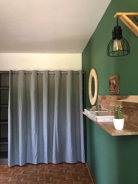 Des Pins Holiday home Tallard